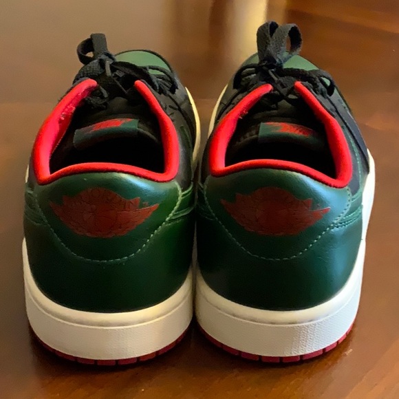 Air Jordan 1 Retro Low OG, Black/Green - Picture 8 of 11